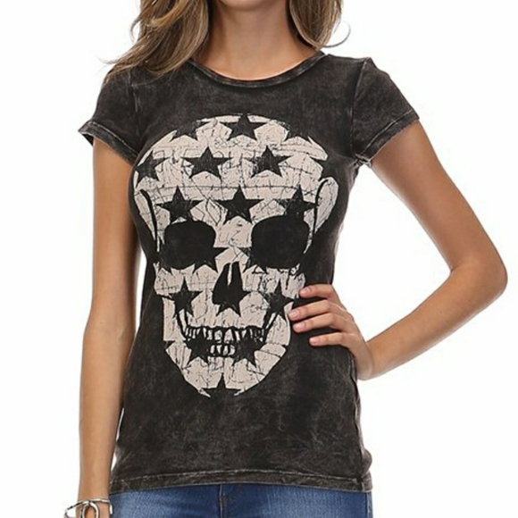 FITS S TO XL SNUG BLACK SKULL CREWNECK TEE - Picture 1 of 7
